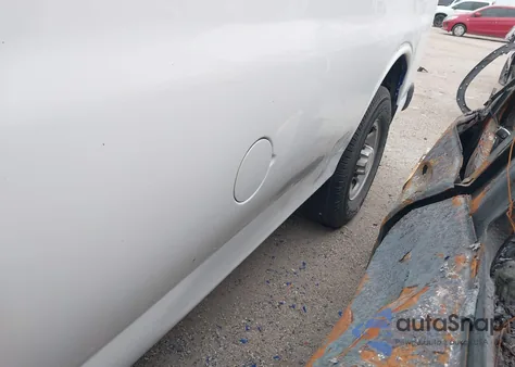 2016 Chevrolet Express 2500 Work Van from USA, damaged, VIN 1GCWGAFF4G1121254